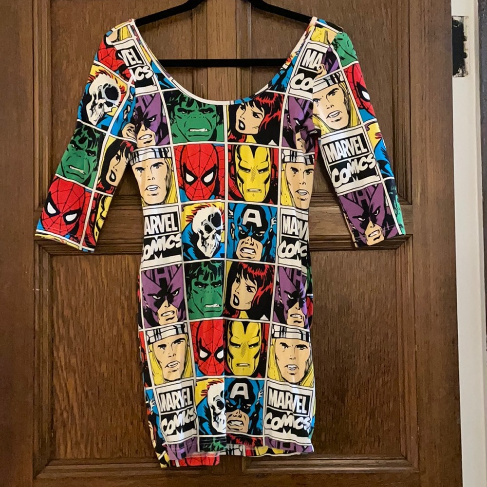Marvel Bodycon 3/4 Sleeve Minidress